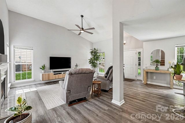 6752 Allness Glen Lane, Charlotte, NC 28269