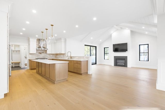 6 Ambler Court, Natick, MA 01760