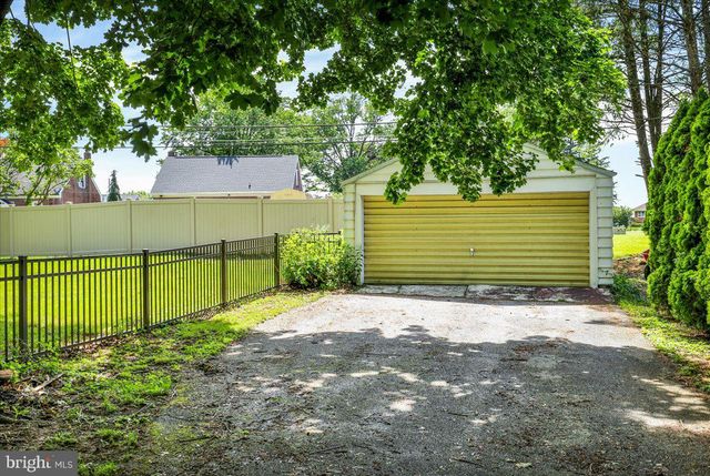 4306 5TH AVE, Temple, PA 19560