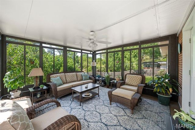 14 Bal Harbour Drive, St Louis, MO 63146