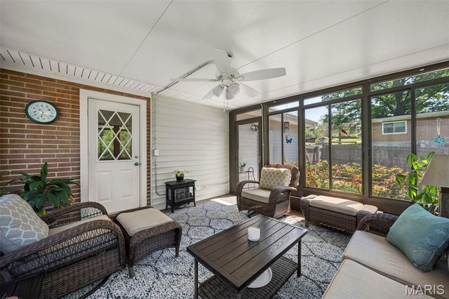 14 Bal Harbour Drive, St Louis, MO 63146
