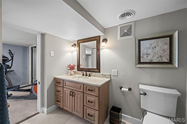 14 Bal Harbour Drive, St Louis, MO 63146