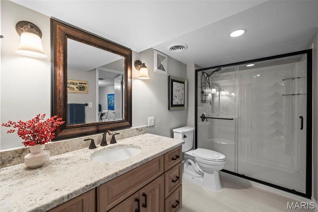 14 Bal Harbour Drive, St Louis, MO 63146