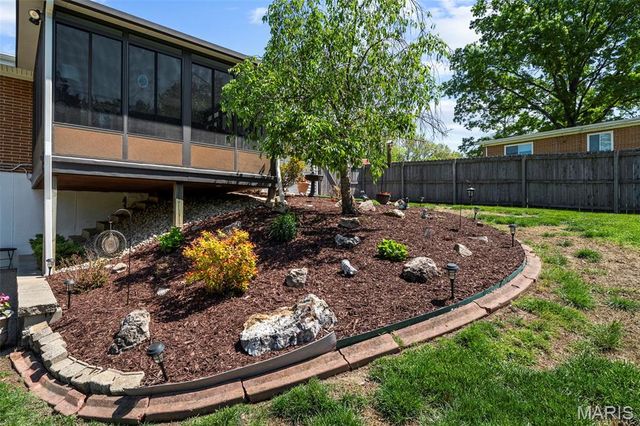 14 Bal Harbour Drive, St Louis, MO 63146