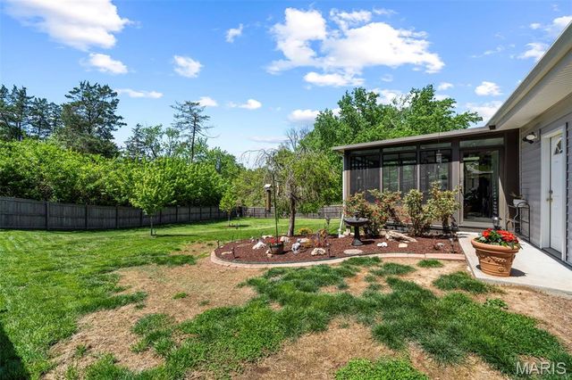 14 Bal Harbour Drive, St Louis, MO 63146