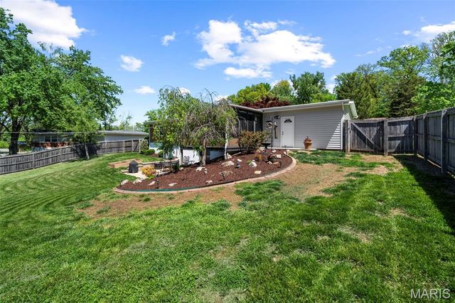 14 Bal Harbour Drive, St Louis, MO 63146