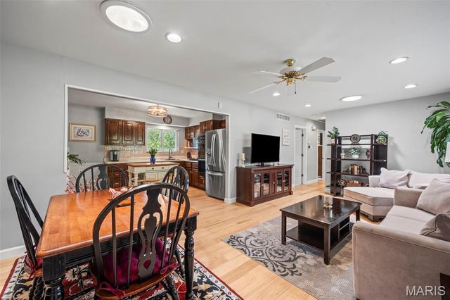 14 Bal Harbour Drive, St Louis, MO 63146