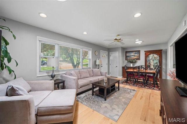 14 Bal Harbour Drive, St Louis, MO 63146