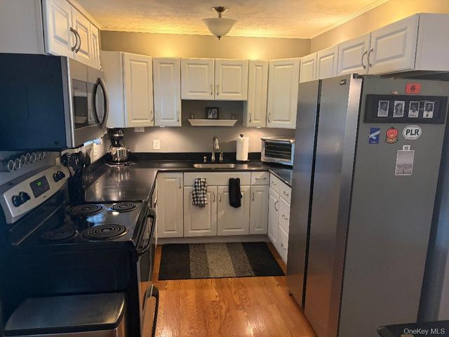 388 1st Avenue, Bayport, NY 11705