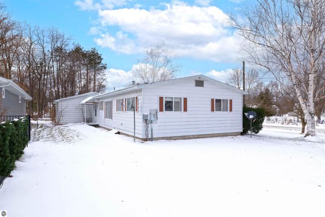 503 Cedar Street, Elk Rapids, MI 49629