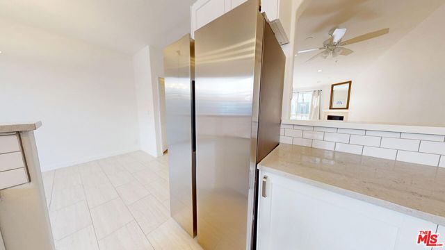 18347 Saticoy Street 31, Los Angeles, CA 91335