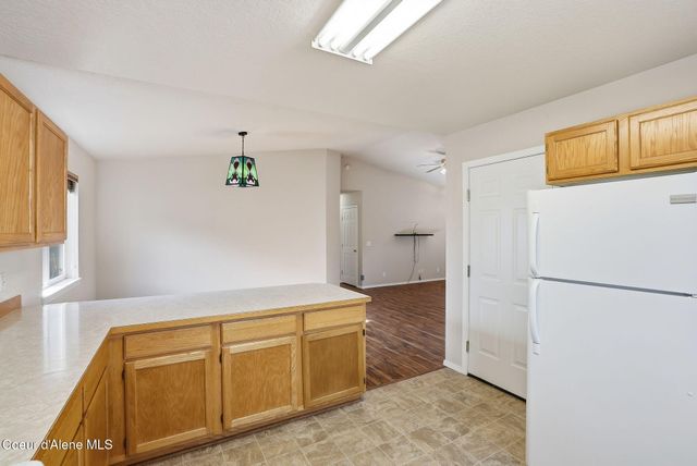 806 W Yarrow Ct, Post Falls, ID 83854