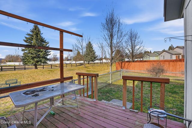 806 W Yarrow Ct, Post Falls, ID 83854