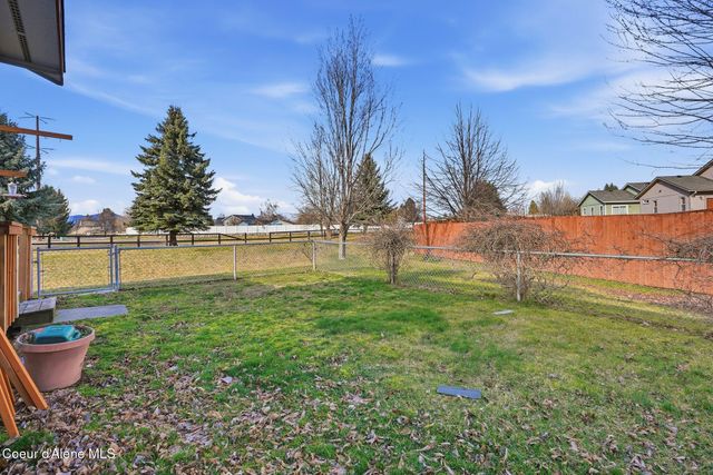 806 W Yarrow Ct, Post Falls, ID 83854