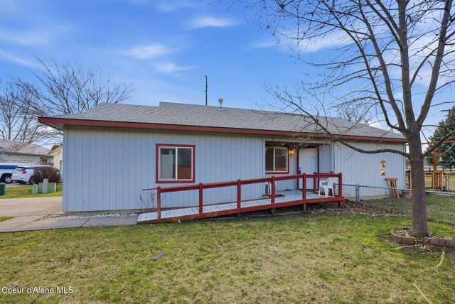 806 W Yarrow Ct, Post Falls, ID 83854