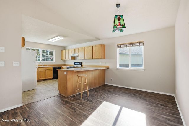 806 W Yarrow Ct, Post Falls, ID 83854