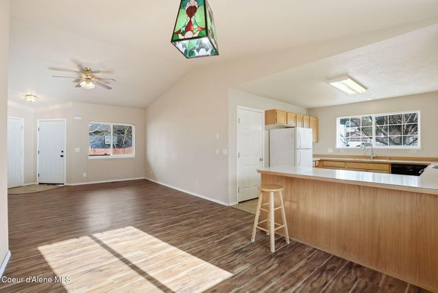 806 W Yarrow Ct, Post Falls, ID 83854