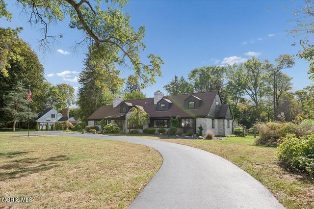 4545 Indian Road, Ottawa Hills, OH 43615
