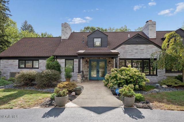 4545 Indian Road, Ottawa Hills, OH 43615