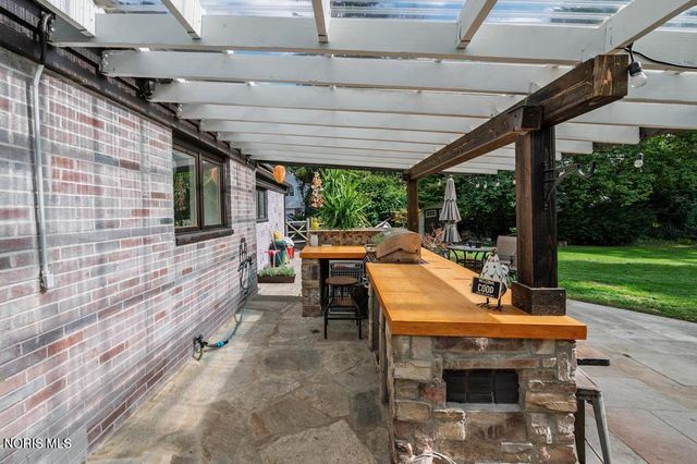 4545 Indian Road, Ottawa Hills, OH 43615