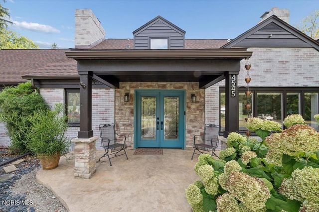 4545 Indian Road, Ottawa Hills, OH 43615