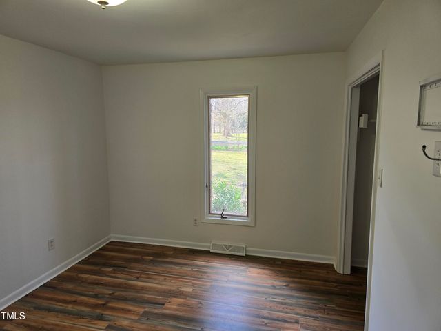 1231 Shamrock Drive, Burlington, NC 27215