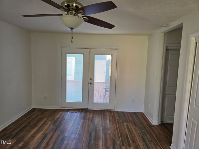 1231 Shamrock Drive, Burlington, NC 27215