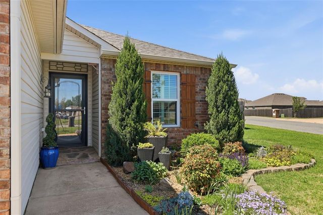 1895 Sussex Street, Newcastle, OK 73065