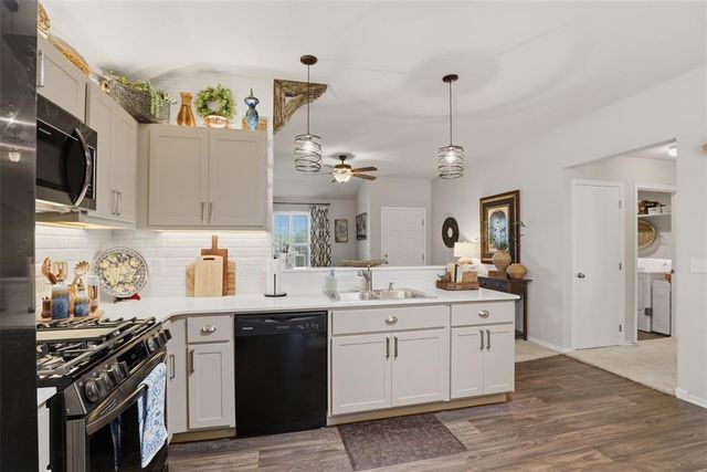 1895 Sussex Street, Newcastle, OK 73065