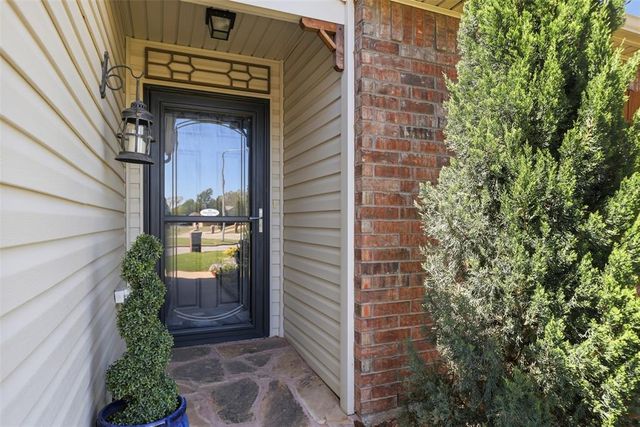 1895 Sussex Street, Newcastle, OK 73065