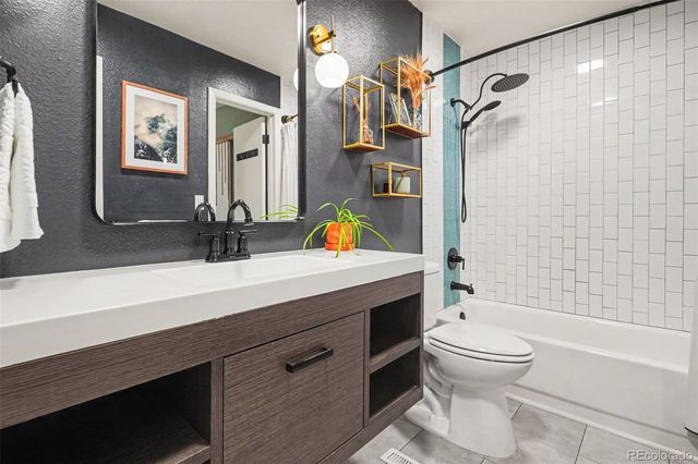 15176 E Jefferson Place, Aurora, CO 80014