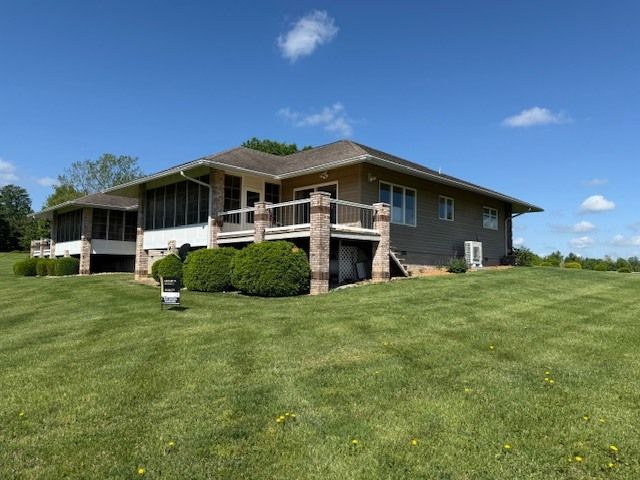 148 Virginia Drive B, Makanda, IL 62958