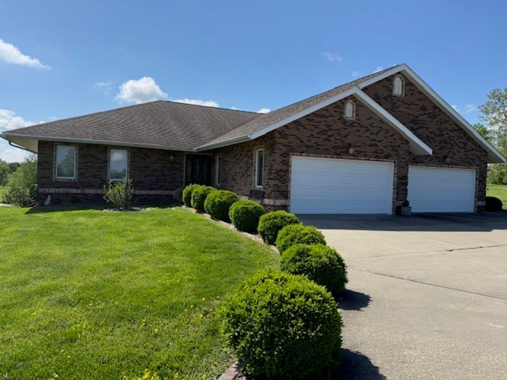 148 Virginia Drive B, Makanda, IL 62958