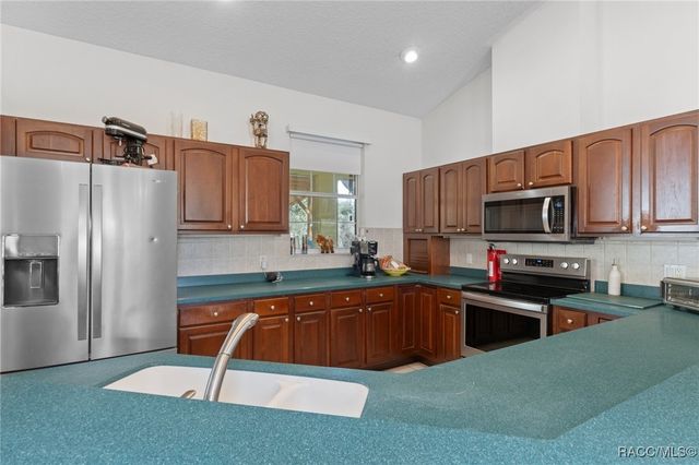8737 S Rock Point, Floral City, FL 34436