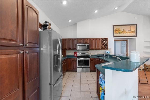 8737 S Rock Point, Floral City, FL 34436