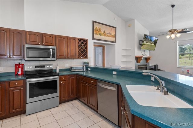 8737 S Rock Point, Floral City, FL 34436