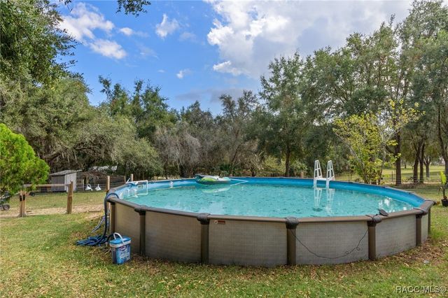 8737 S Rock Point, Floral City, FL 34436