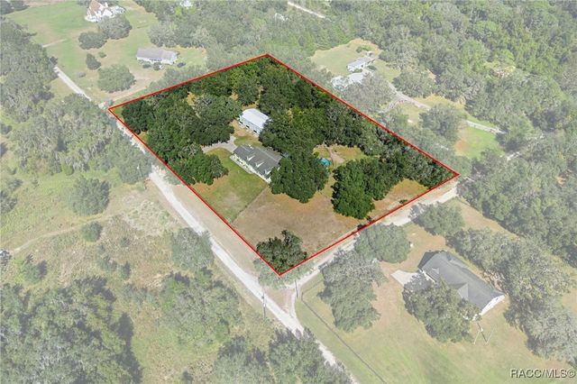 8737 S Rock Point, Floral City, FL 34436