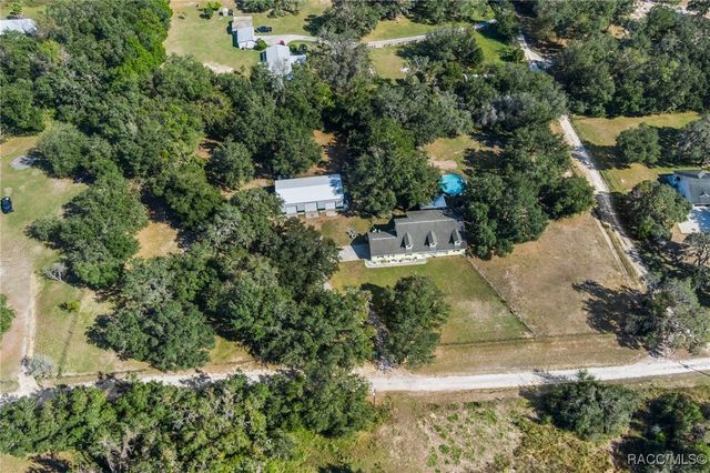 8737 S Rock Point, Floral City, FL 34436
