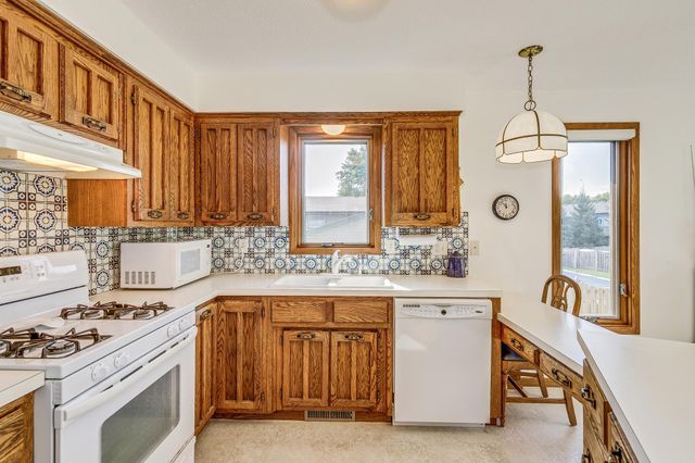 11600 Monroe Street NE, Blaine, MN 55434