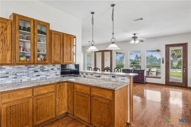 341 Windmill Hill, Salado, TX 76571