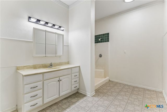 341 Windmill Hill, Salado, TX 76571