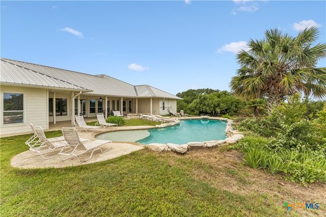 341 Windmill Hill, Salado, TX 76571