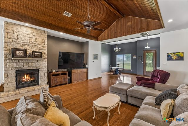 341 Windmill Hill, Salado, TX 76571