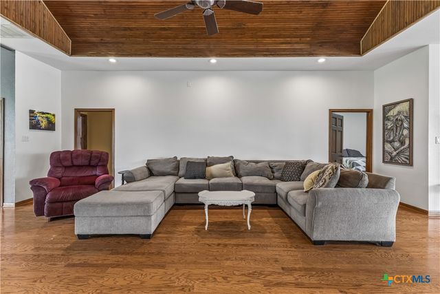 341 Windmill Hill, Salado, TX 76571