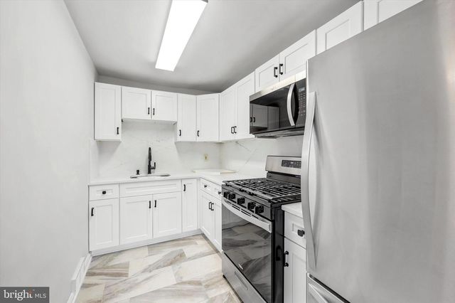 2052 HEATHER RD, Folcroft, PA 19032