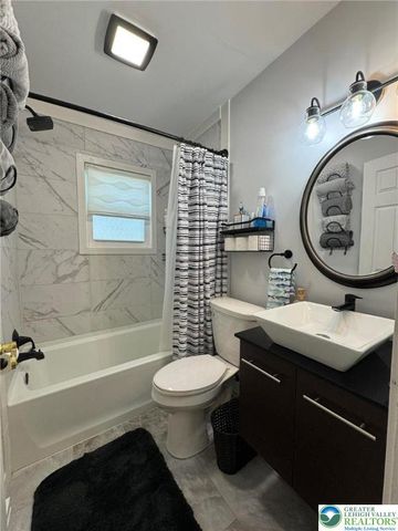 7 Madison Lane, Whitehall Twp, PA 18052