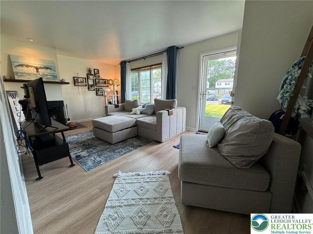 7 Madison Lane, Whitehall Twp, PA 18052