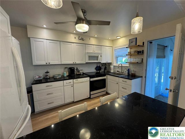 7 Madison Lane, Whitehall Twp, PA 18052