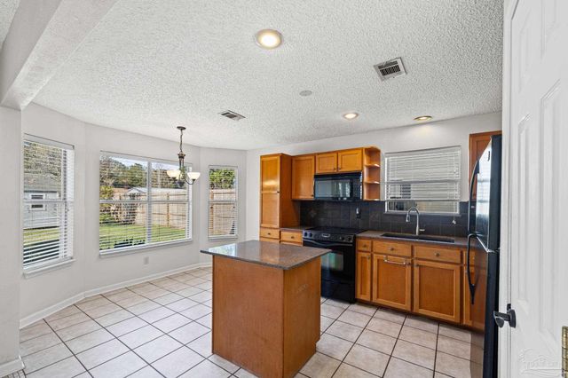 3230 Pins Ln, Gulf Breeze, FL 32563